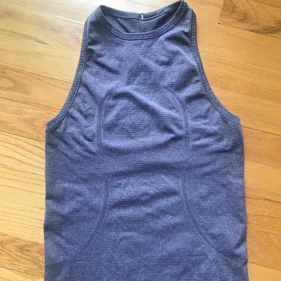 Lululemon top - Picture 2 of 2